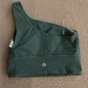 Lululemon size 2 sports bra